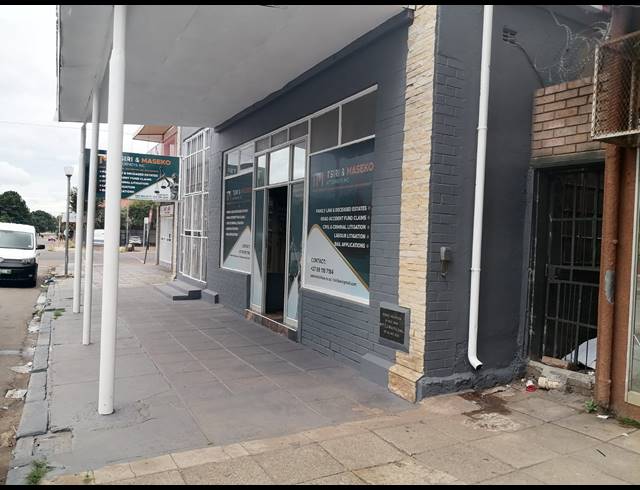 573M² BUSINESS FOR SALE IN RUSTENBURG CENTRAL